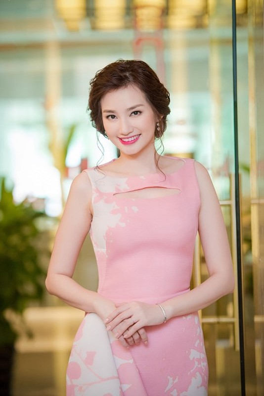 Truc Diem tai xuat xinh dep sau tuan trang mat-Hinh-2